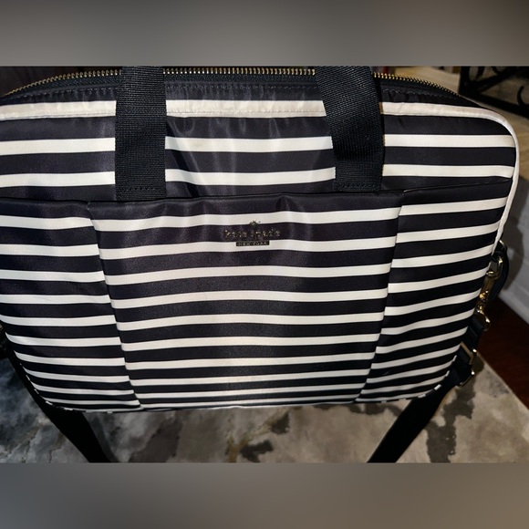 Kate Spade ♠️ laptop bag with adjustable strap. see photos! - Picture 15 of 15